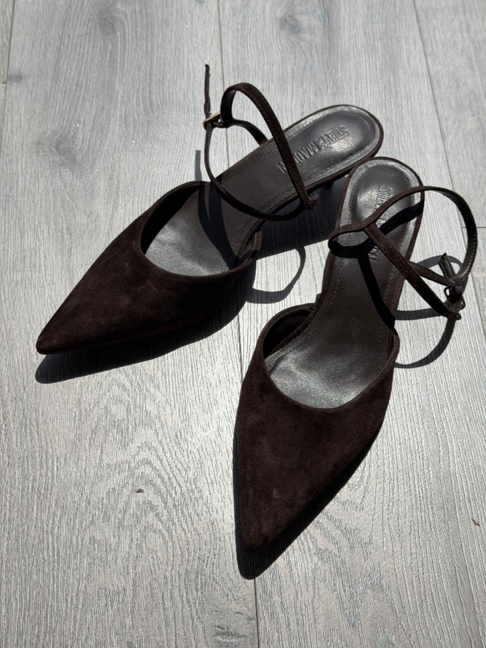 Steve Madden Adelaide close toe kitten heels in suede brown